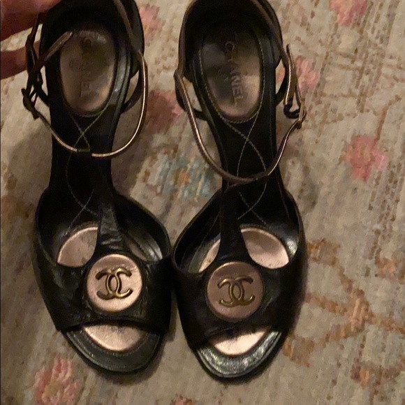 CHANEL heels - Picture 4 of 5